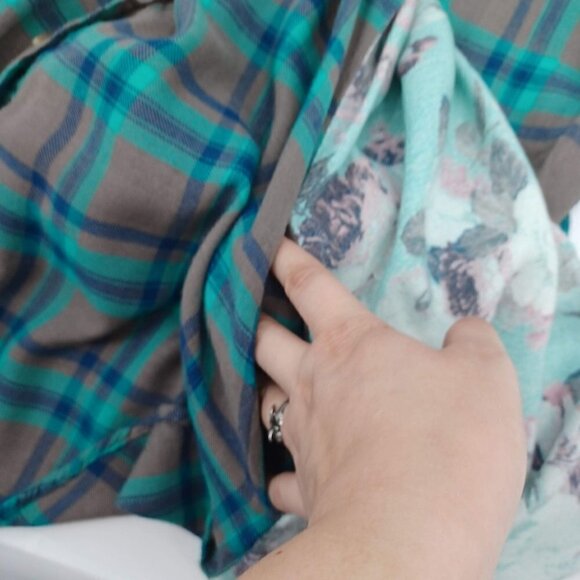 Tolani Collection Button Front Tunic With Printed Back Top Plaid Art To Wear XS - Picture 5 of 10